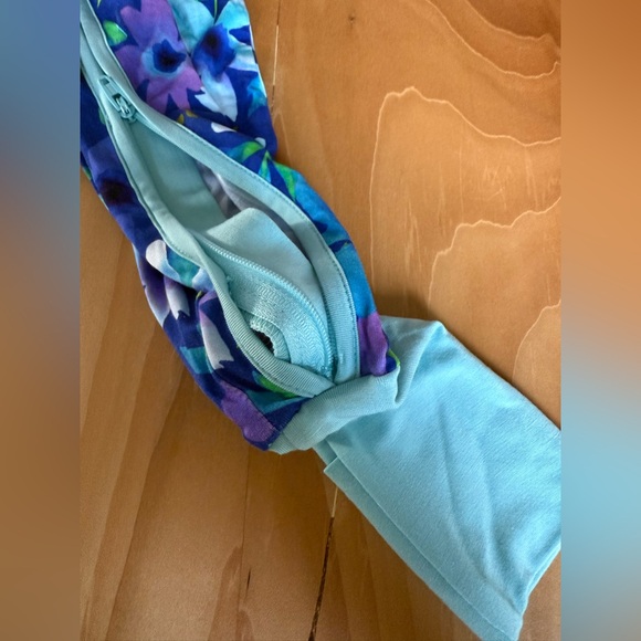 Violets are Blue Zippy - Picture 3 of 3